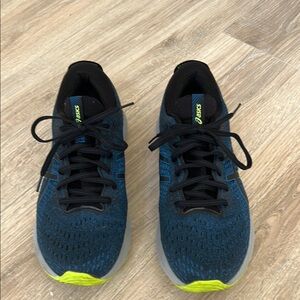 ASICS Blue and Black Running Shoes Gel Nimbus 24